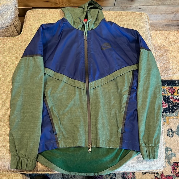 Nike jacket - Picture 1 of 4